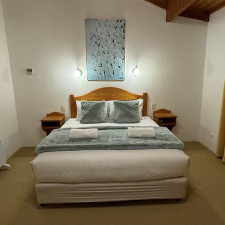 Coonawarra Place Motor Inn Exterior photo