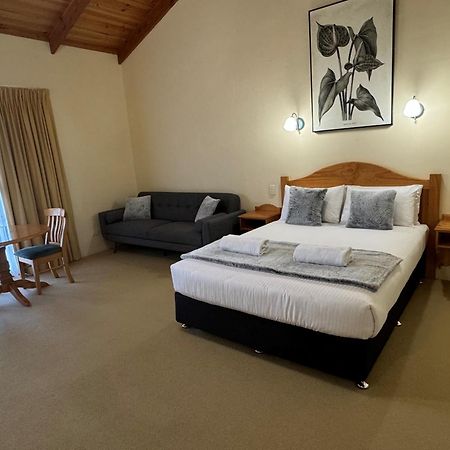 Coonawarra Place Motor Inn Exterior photo