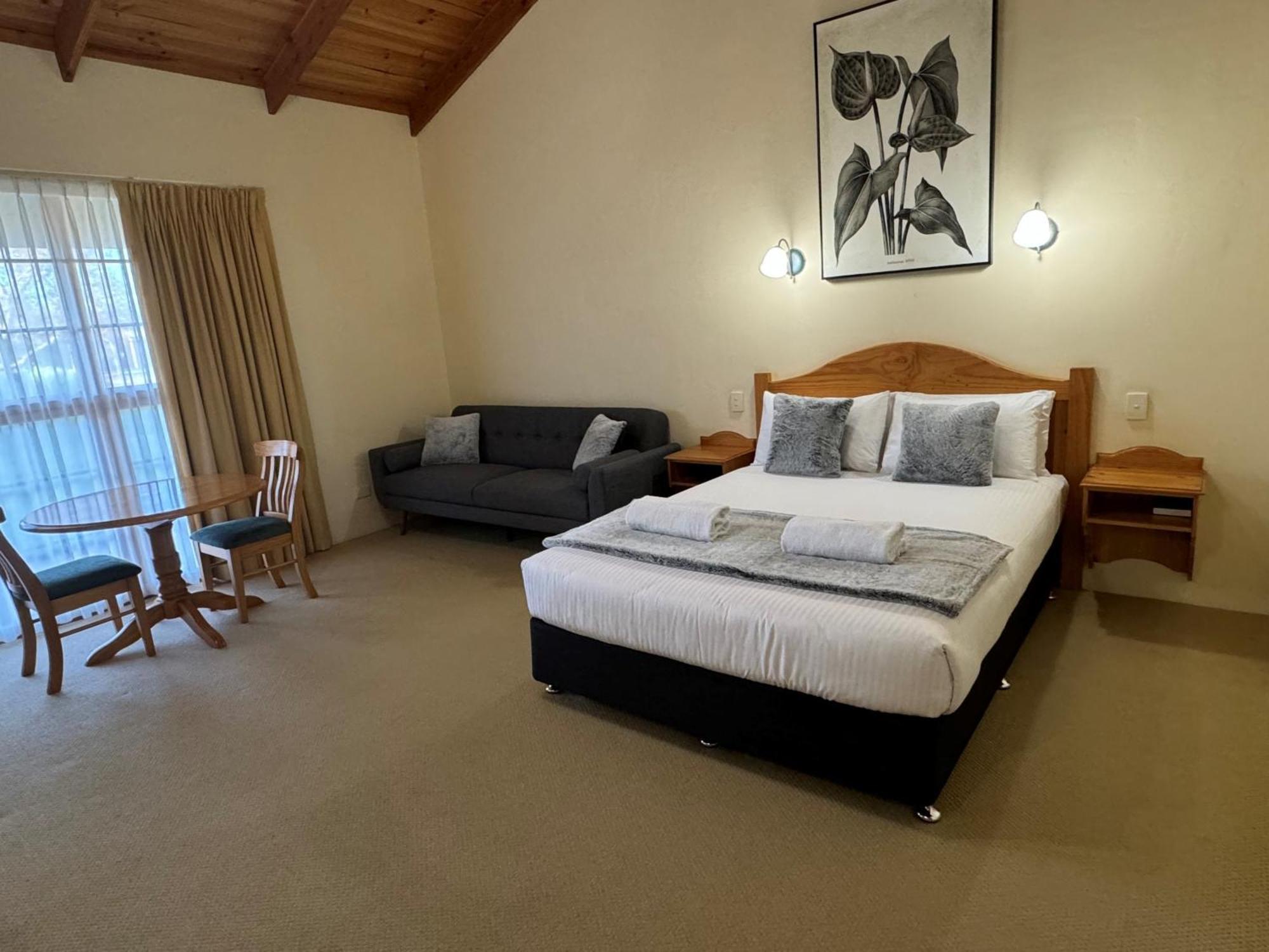 Coonawarra Place Motor Inn Exterior photo