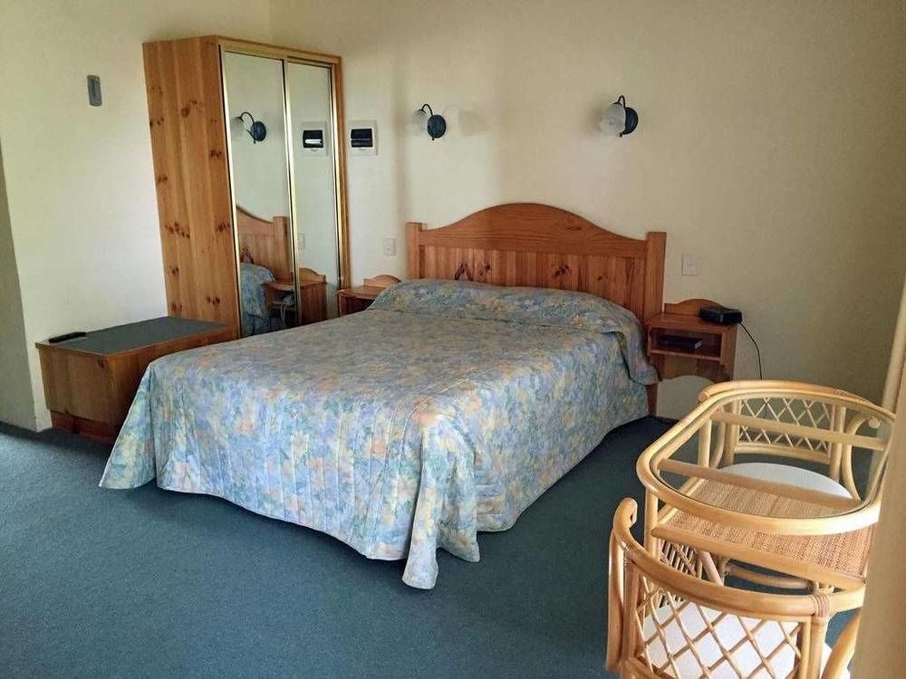 Coonawarra Place Motor Inn Exterior photo