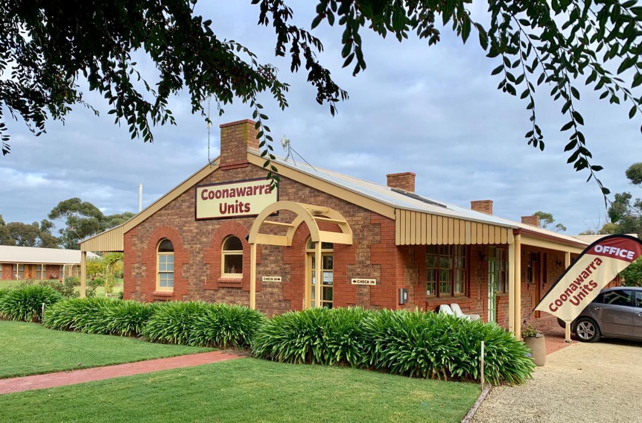 Coonawarra Place Motor Inn Exterior photo